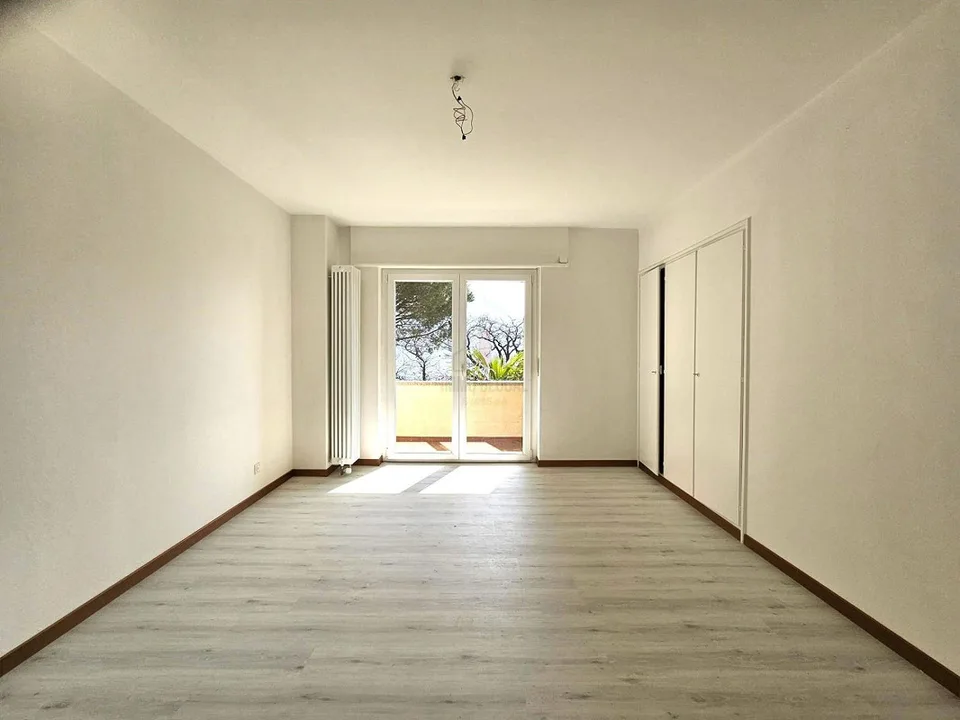 RENOVATED, SPACIOUS TERRACE AND SPLENDID VIEW