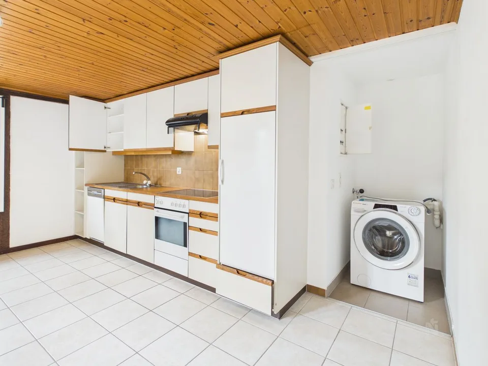 Charmant appartement en duplex avec nouvelle cuisine, machine à laver privée et beaucoup d'espace