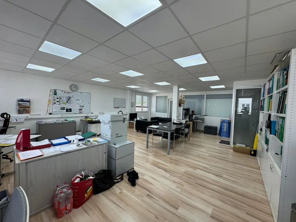 Helles Büro mit 70 m² im 2. OG in Egg – sofort verfügbar – Foto 5 von 7