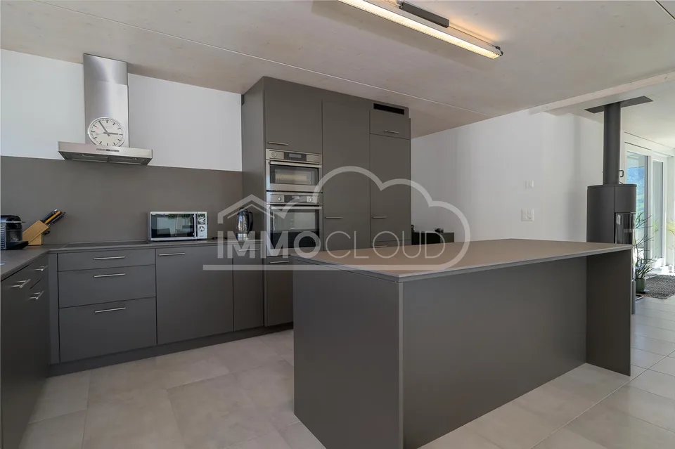 Penthouse in neuwertigem Zustand! Vollständige Privatsphäre – Foto 7 von 13