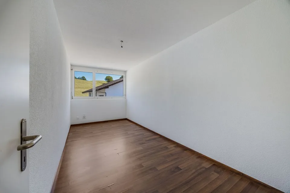 Spacious 4.5-room duplex with a view in Eschenbach – photo 8 of 13