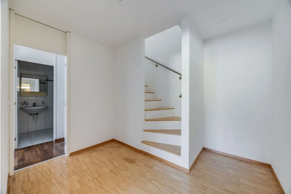 Spacious 4.5-room duplex with a view in Eschenbach – photo 7 of 13