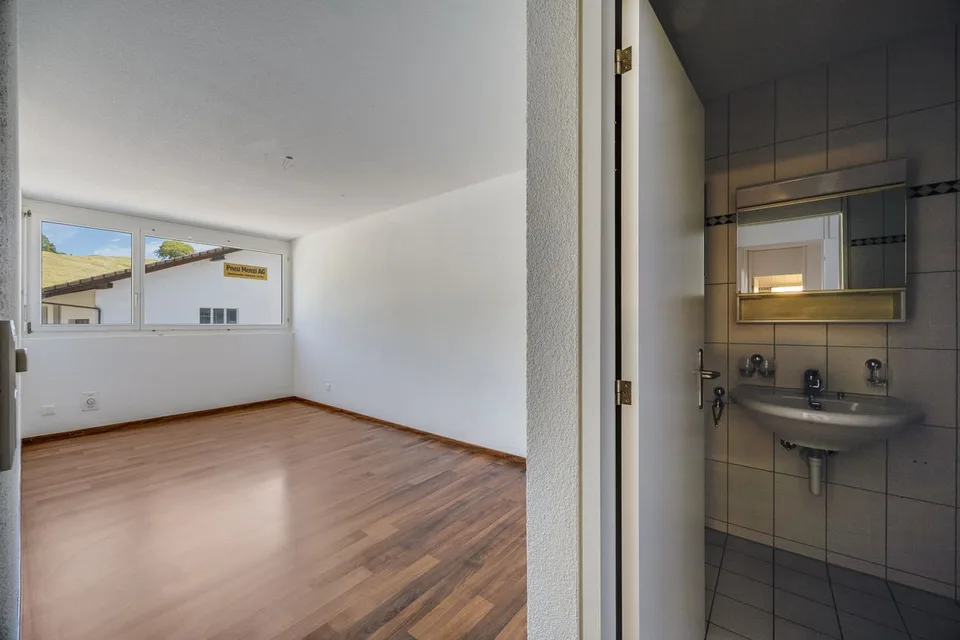 Spacious 4.5-room duplex with a view in Eschenbach – photo 10 of 13