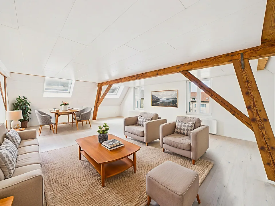 Appartement en duplex exclusif de 6,5 pièces à Bettlach - Première occupation après rénovation