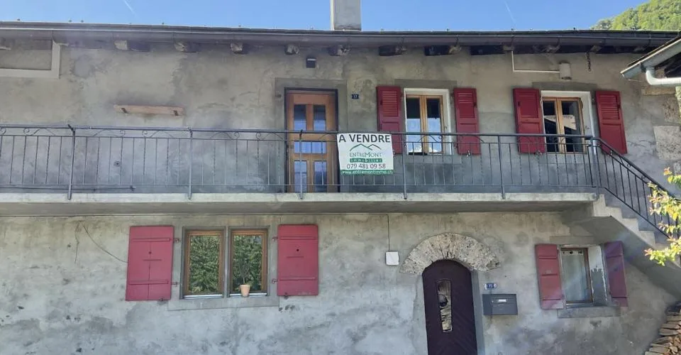 Appartement et terrain à vendre dans le village de Vollèges – photo 3 sur 8