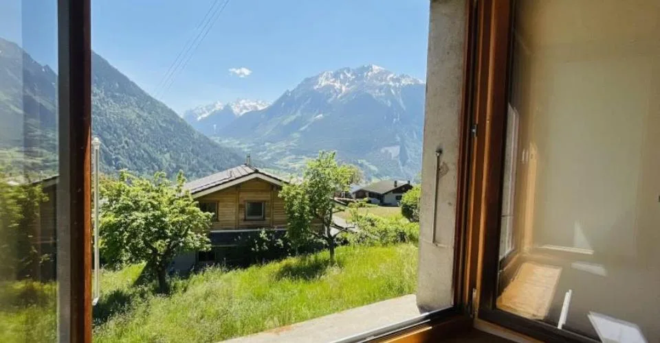 Appartement et terrain à vendre dans le village de Vollèges – photo 4 sur 8