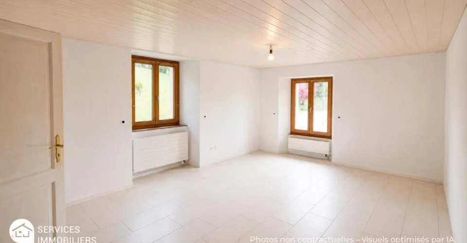 Yielding House with 3 Apartments – photo 10 of 12