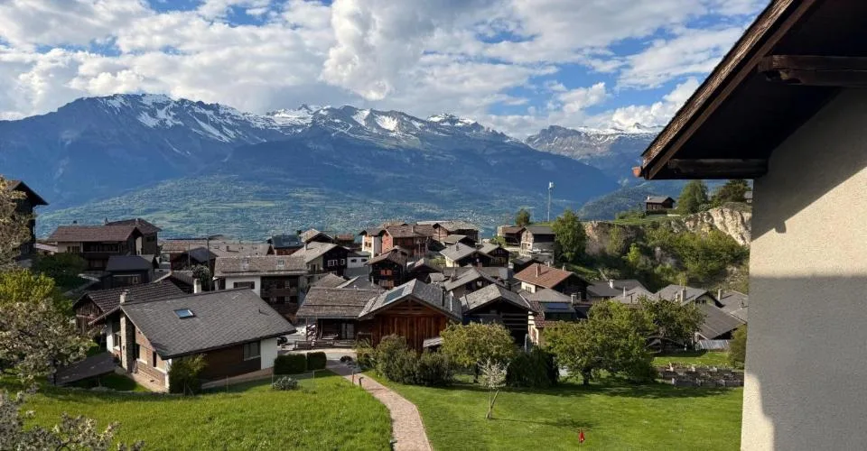 Nouveau projet avec permis de construire ? 3 Appartements 3.5 pièces – photo 2 sur 8