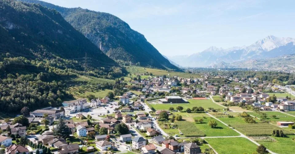 3,5-Zimmer-Wohnung in neuer Förderung gegenüber dem Golf von Sierre – Foto 5 von 10
