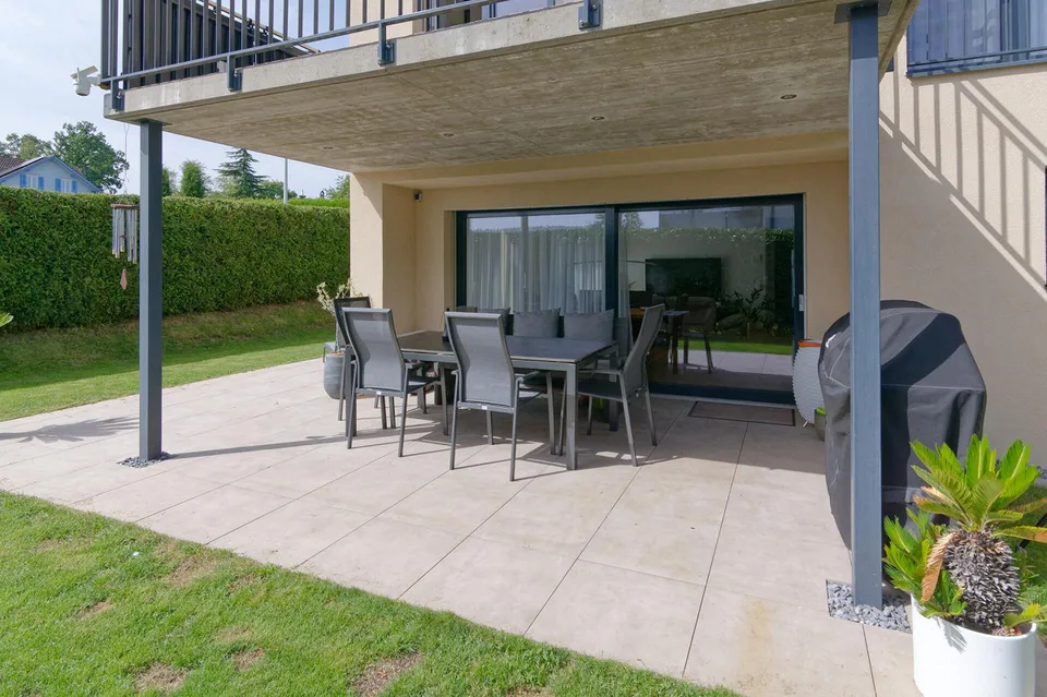 Maison individuelle 5.5 pièces presque neuve avec 2 places de parking en sous-sol – photo 13 sur 16