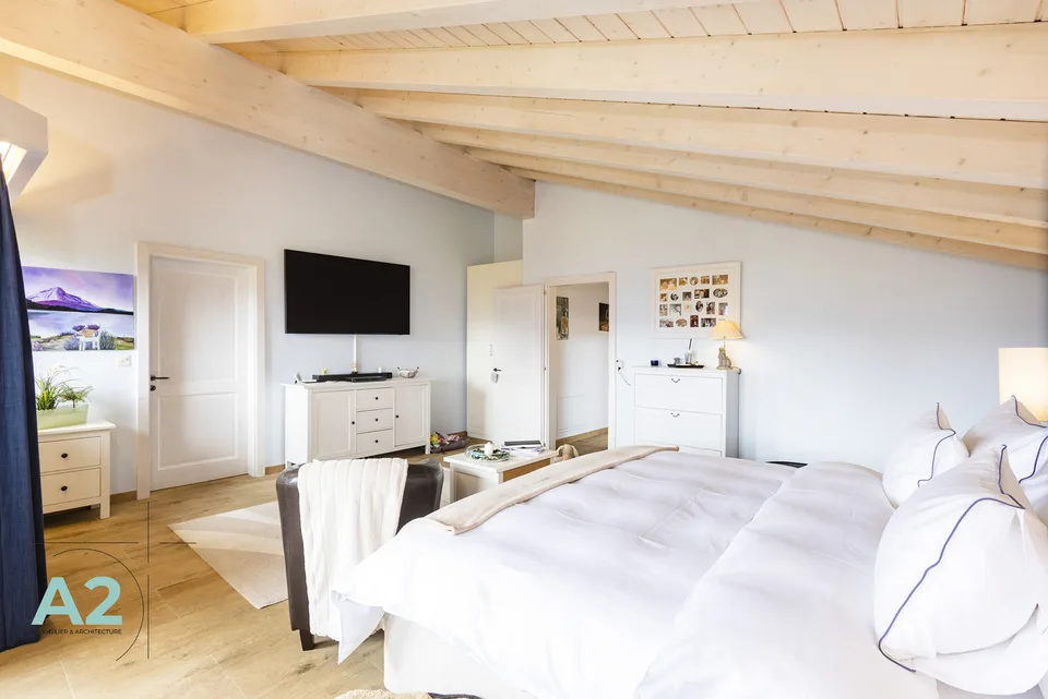 LUXUS CHALET MIT 9 ZIMMERN, AUSSENPOOL UND JACUZZI – Foto 9 von 13