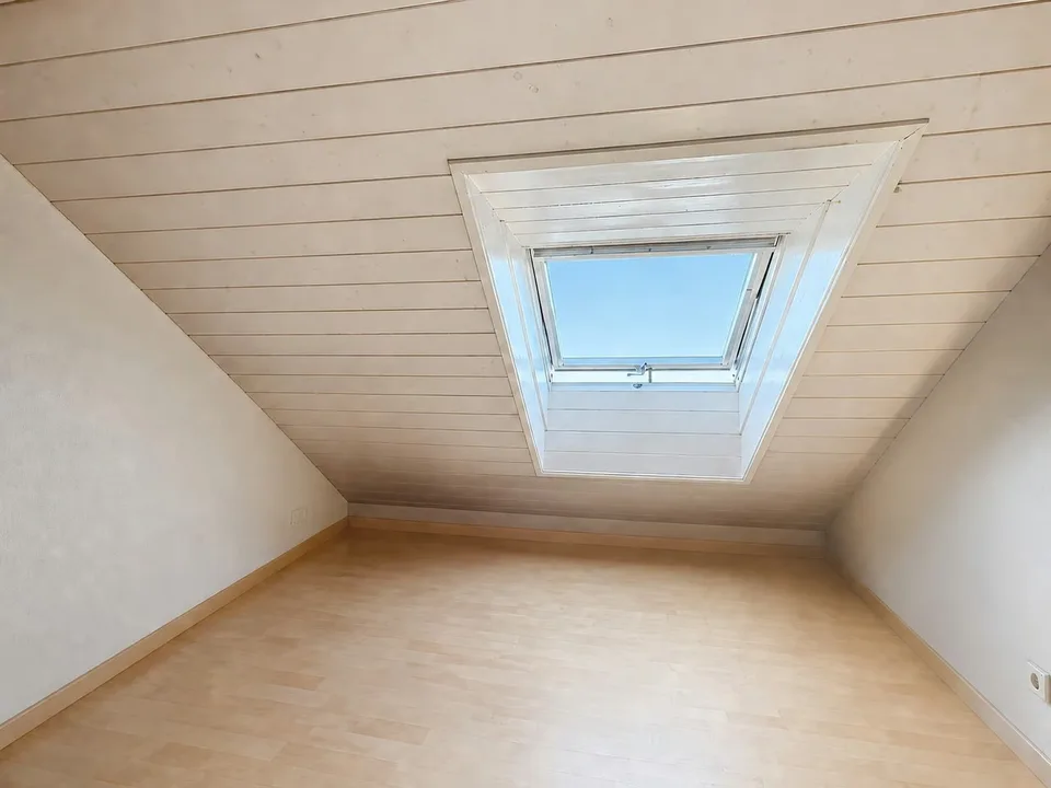 Der Panorama als Luxus des Alltags — 4,5-Zimmer-Wohnung mit Mezzanin, Blick auf den See und die Alpen – Foto 12 von 13