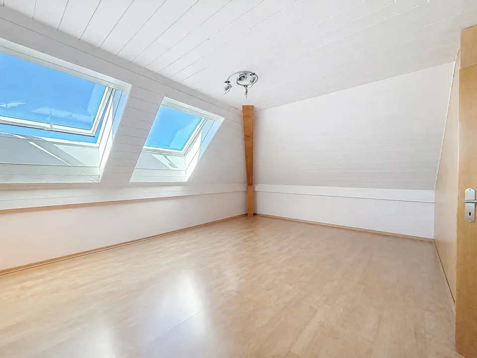 Der Panorama als Luxus des Alltags — 4,5-Zimmer-Wohnung mit Mezzanin, Blick auf den See und die Alpen – Foto 7 von 13