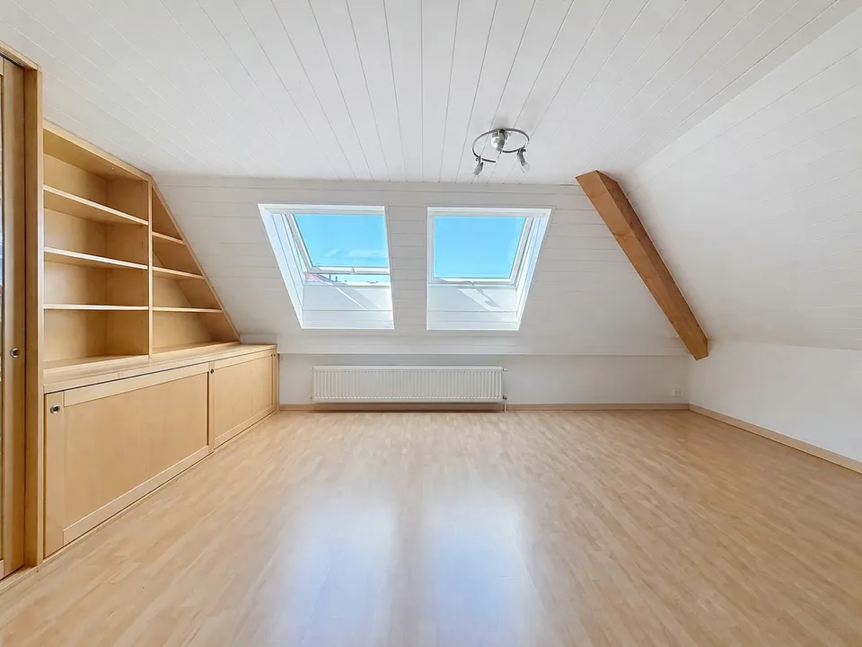 Der Panorama als Luxus des Alltags — 4,5-Zimmer-Wohnung mit Mezzanin, Blick auf den See und die Alpen – Foto 8 von 13