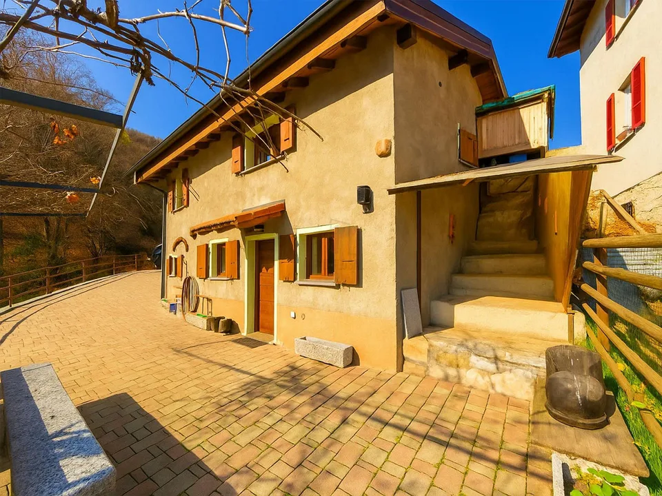 FÜR IHRE URLAUB IN VALLE DI MUGGIO – Foto 8 von 11