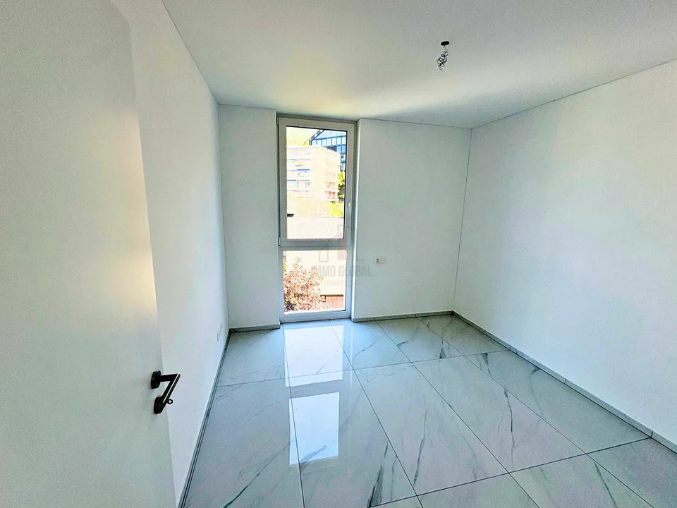 DESIGN, NATÜRLICHES LICHT UND MODERNER KOMFORT – Foto 10 von 11