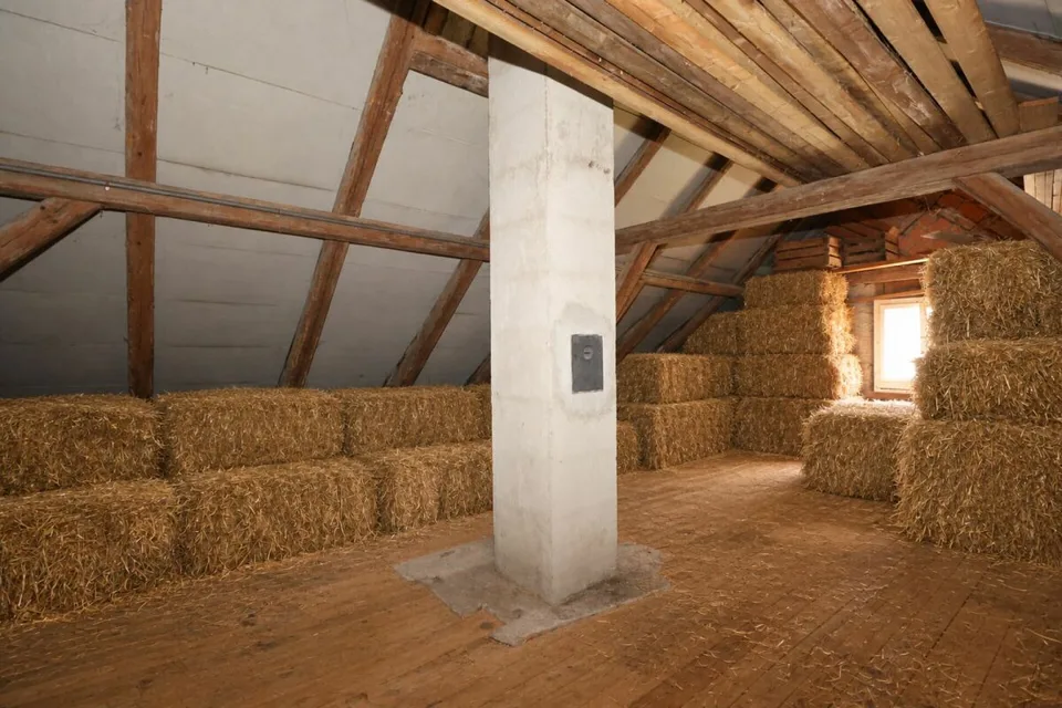RESERVED - Two-family house with stable and agricultural land in Wettingen – photo 9 of 13
