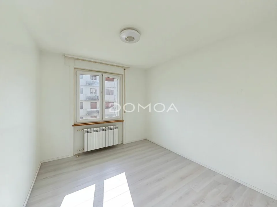 Schöne Wohnung mit Balkon von 3,5 Zimmern im 1. Stock – Foto 5 von 10