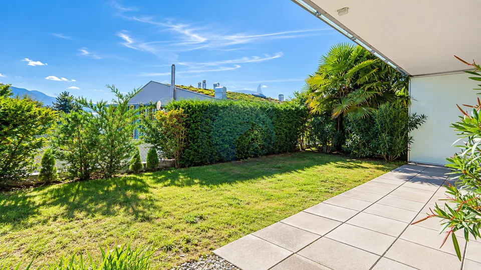 VILLA JUMELÉE AVEC VUE PANORAMIQUE SUR LE LAC ET JARDIN PRIVATIF – photo 21 sur 22
