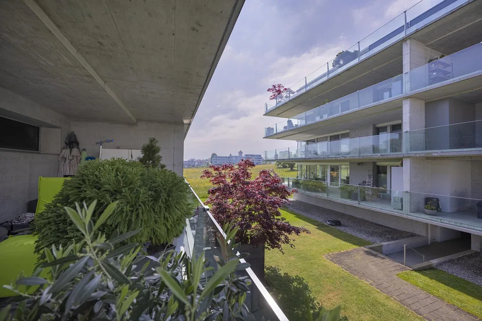 Spacious 3.5-Room Terrace Apartment with Lake View – photo 15 of 23