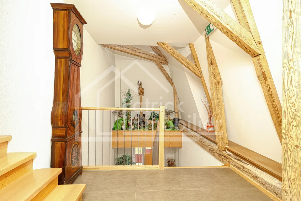 Außergewöhnliches Anwesen mit Gästezimmern und Restaurant – Foto 11 von 30