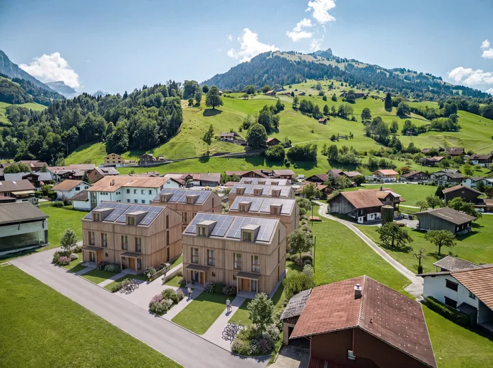 Terreno di 4.179 m² con panorama montano nel Kandertal – foto 2 di 8