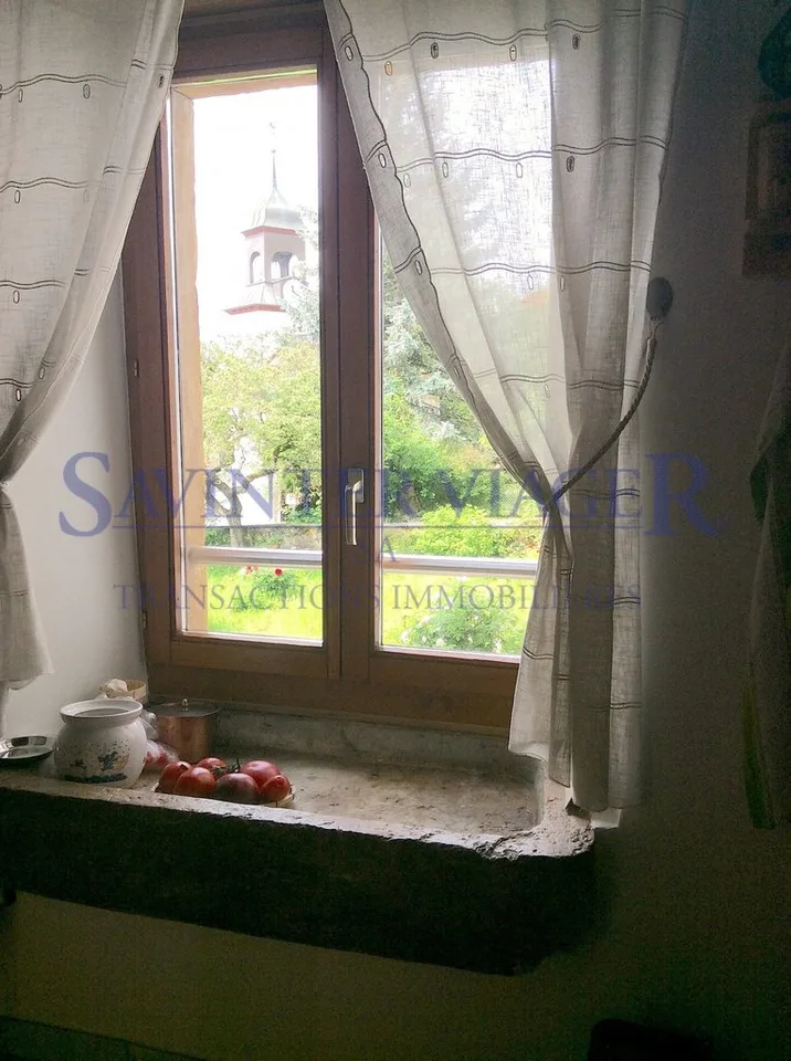 Fontaines-sur-Grandson, Magnificent Village House - Term Sale – photo 12 of 13