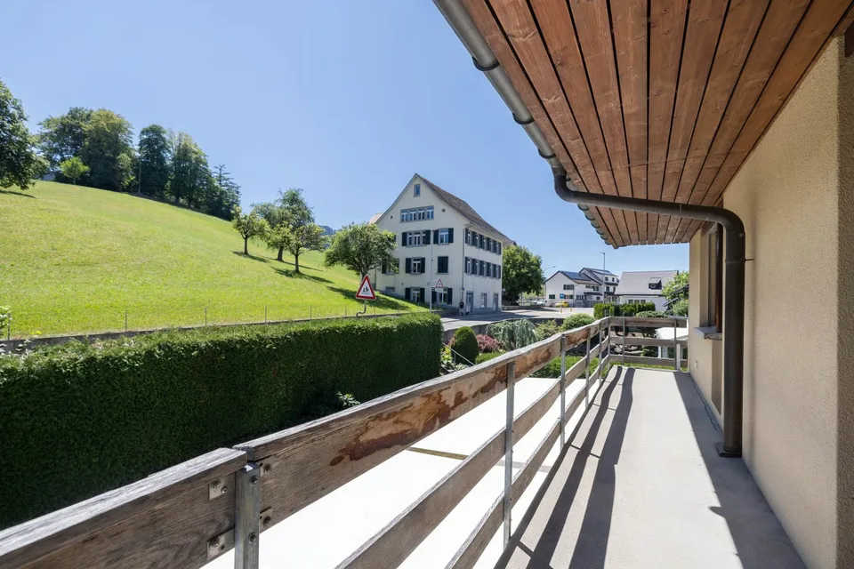 Familienparadies mit grosszügigem Garten – Foto 2 von 11