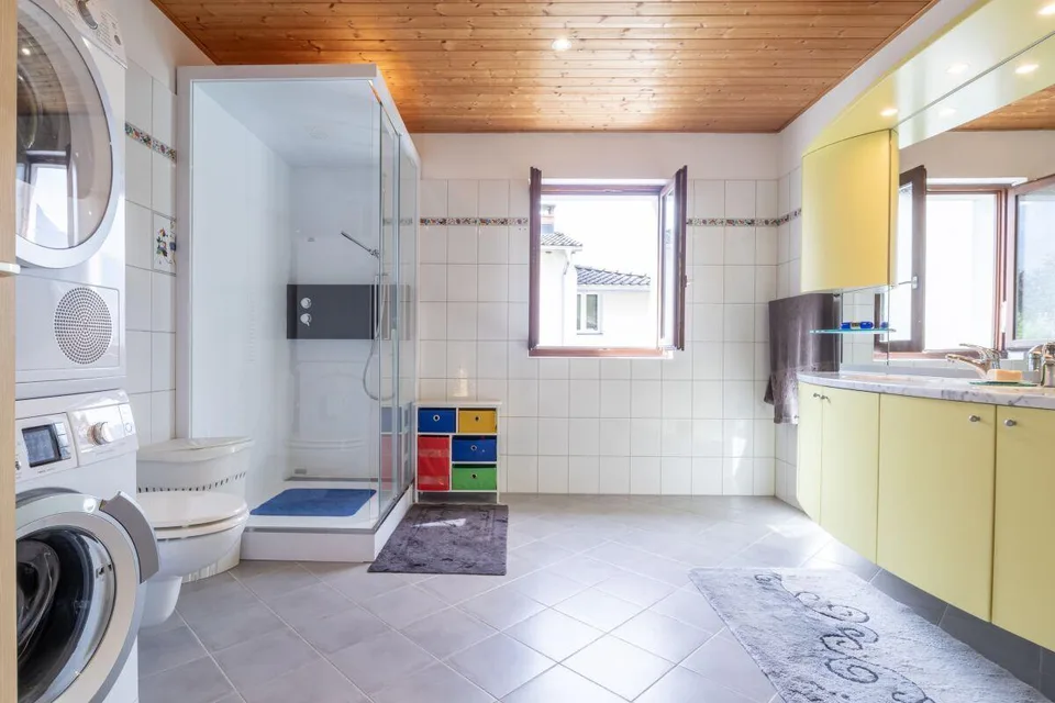 CUGNASCO - Mehrfamilienhaus mit großen Wohnflächen – Foto 6 von 13