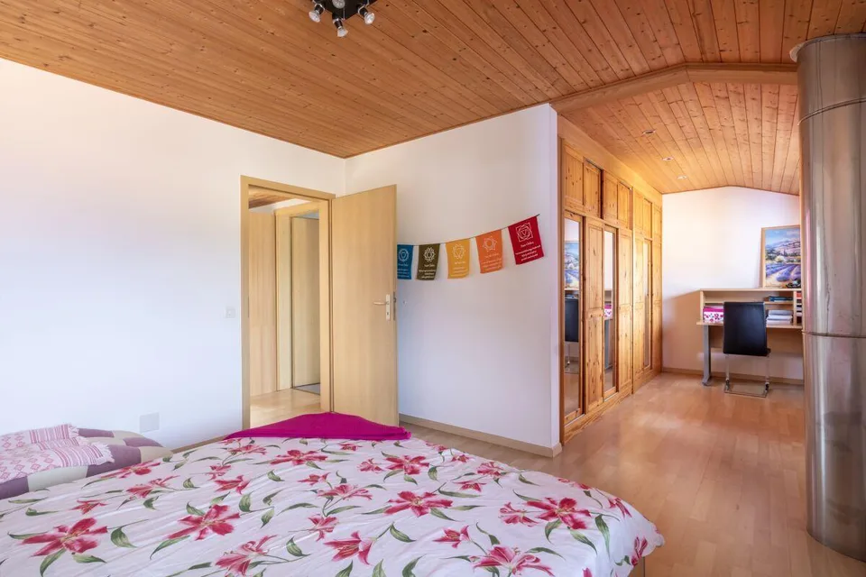 CUGNASCO - Mehrfamilienhaus mit großen Wohnflächen – Foto 4 von 13