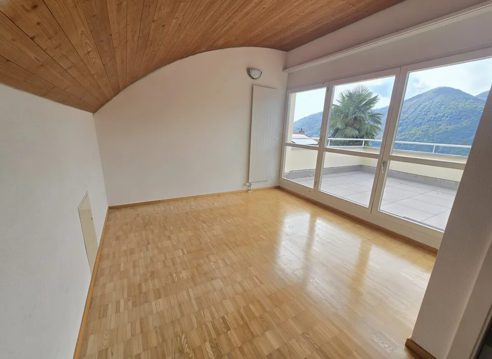 BELLA CASA A SCHIERA DI 4.5 LOCALI NEL VERDE A MONTEGGIO – foto 7 di 8