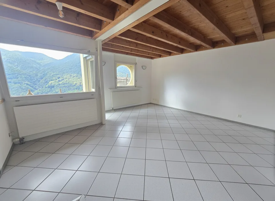 BELLA CASA A SCHIERA DI 4.5 LOCALI NEL VERDE A MONTEGGIO – foto 2 di 8