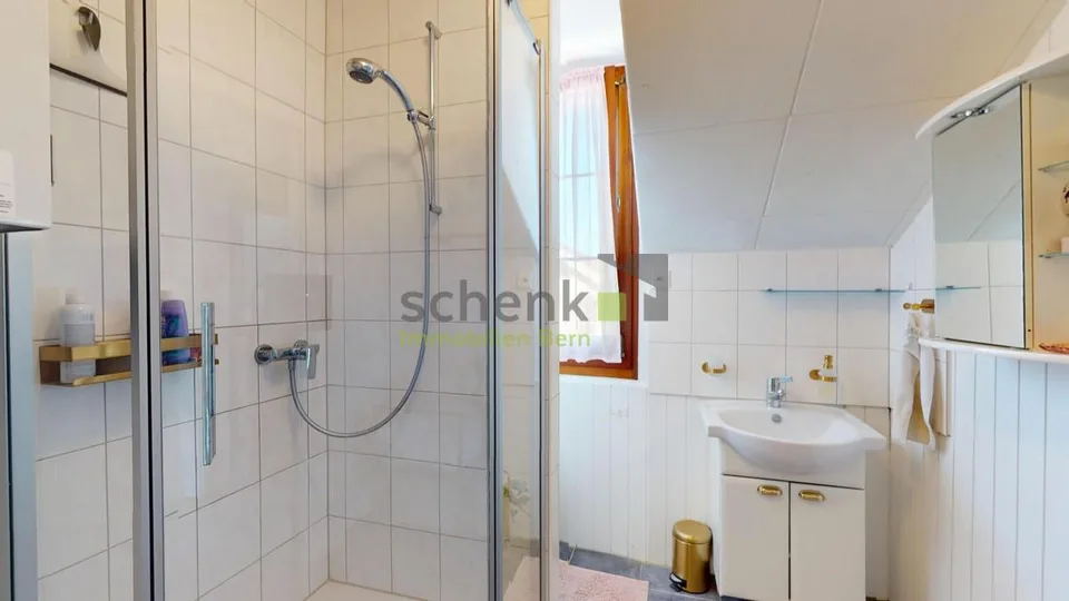 Très généreuse maison bifamiliale dans un endroit calme – photo 15 sur 15