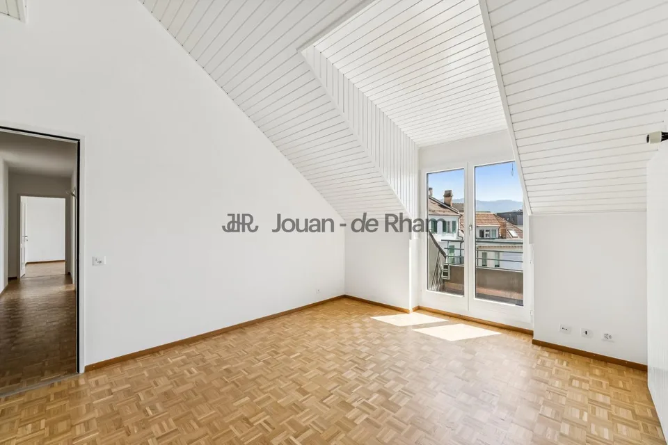 Malagnou | Spacious renovated apartment in the heart of Geneva – photo 7 of 14