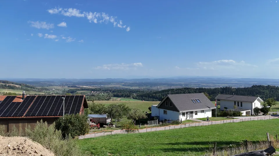 Neubau mit Aussicht - 3 charmante 3.5-Zimmer Tiny Houses – Foto 2 von 8