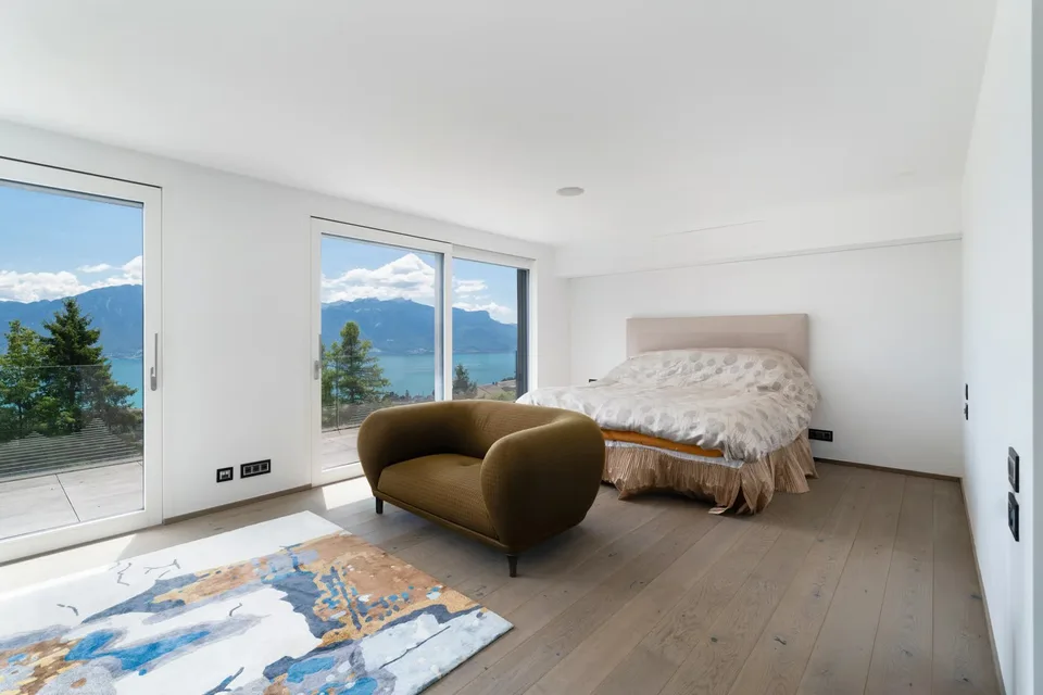 Außergewöhnliche zeitgenössische Villa mit Panoramablick auf den Genfersee und die Alpen – Foto 5 von 13