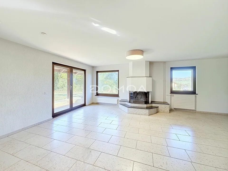 Einzelvilla mit 6,5 Zimmern auf einem Grundstück von über 1.000 m² – Foto 2 von 13