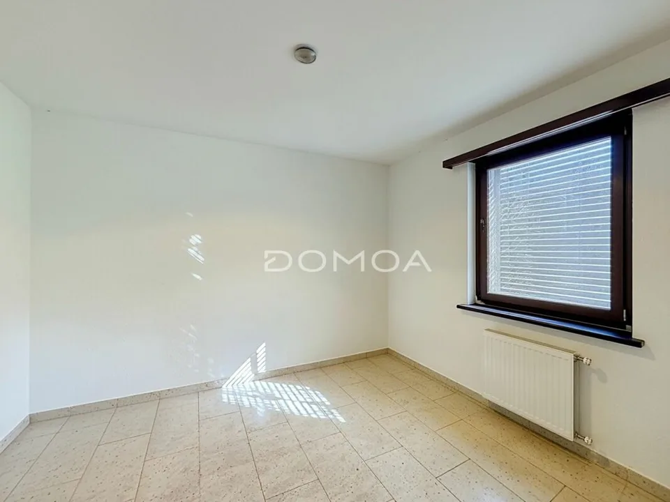 Einzelvilla mit 6,5 Zimmern auf einem Grundstück von über 1.000 m² – Foto 8 von 13