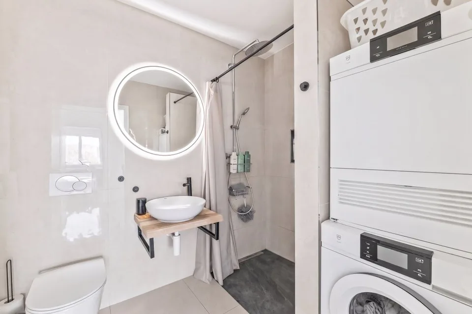Lichtdurchflutete 4.5-Zimmer-Gartenwohnung mit Lift und Tiefgaragen... – Foto 12 von 13