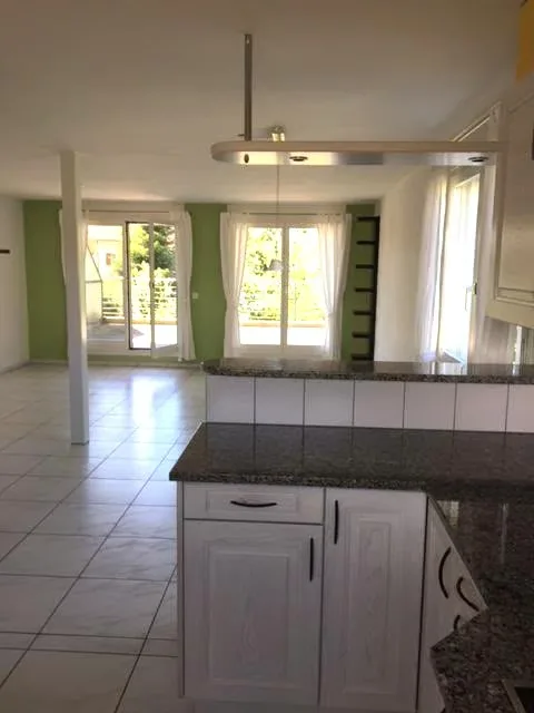 Charmante 4.5-Zimmer-Maisonette-Wohnung in Düdingen – Foto 4 von 17