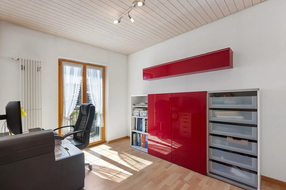 Ein Haus mit Geschichte: Grosszügiges 6.5-EFH mit schönem Wintergarten – Foto 11 von 21