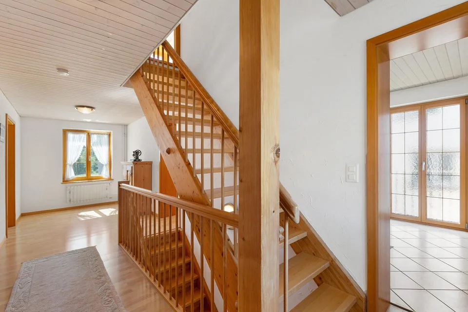 Ein Haus mit Geschichte: Grosszügiges 6.5-EFH mit schönem Wintergarten – Foto 15 von 21