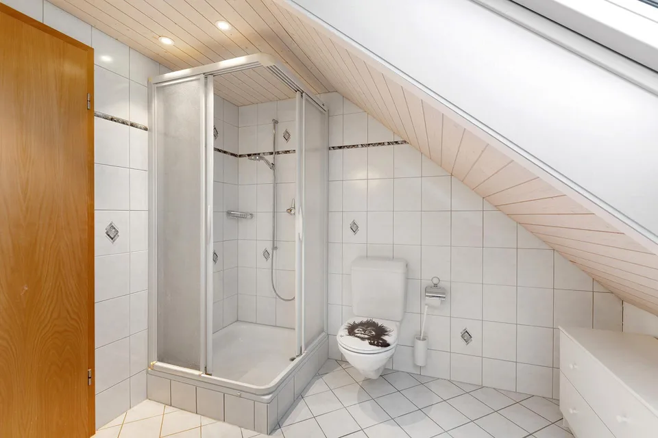 Ein Haus mit Geschichte: Grosszügiges 6.5-EFH mit schönem Wintergarten – Foto 17 von 21