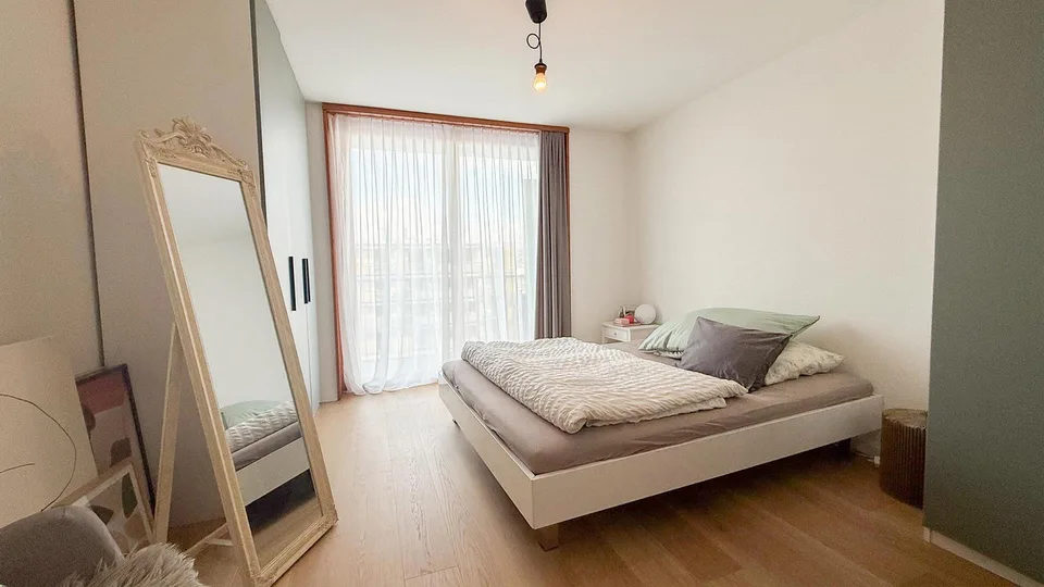 Stilvolle 4 1/2 Zi.Stadtwohnung mit 2 Balkons und Weitsicht – Foto 3 von 15