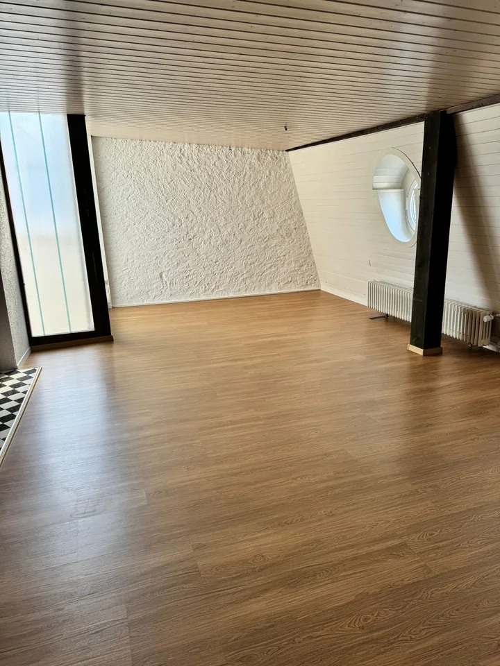 Charmante 4-Zimmerwohnung im Herzen von Biel – Foto 2 von 12