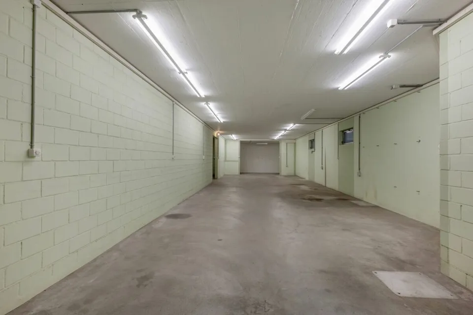 Propriété représentative avec potentiel et réserve de construction de 900 m² – photo 10 sur 13