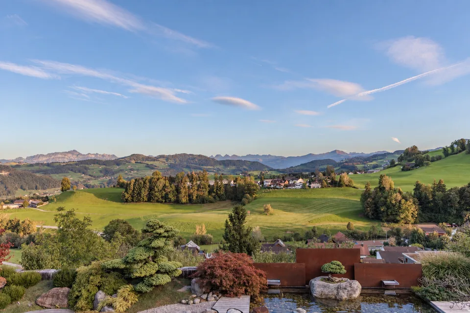 Exklusive Villa mit japanischem Garten & Weitblick – Foto 13 von 13