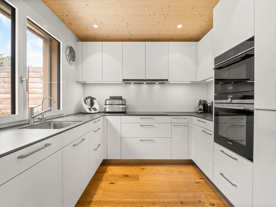 Modern 6.5-Room House with Panoramic View – photo 3 of 6