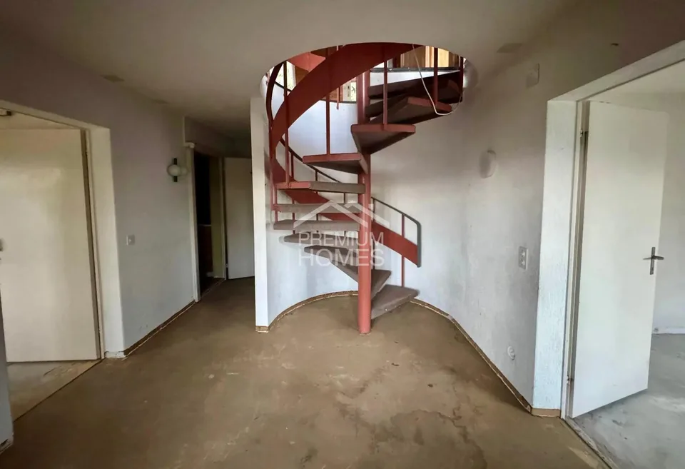 Unique Property with Scenic Views, Nature, and Development Potential – photo 6 of 9
