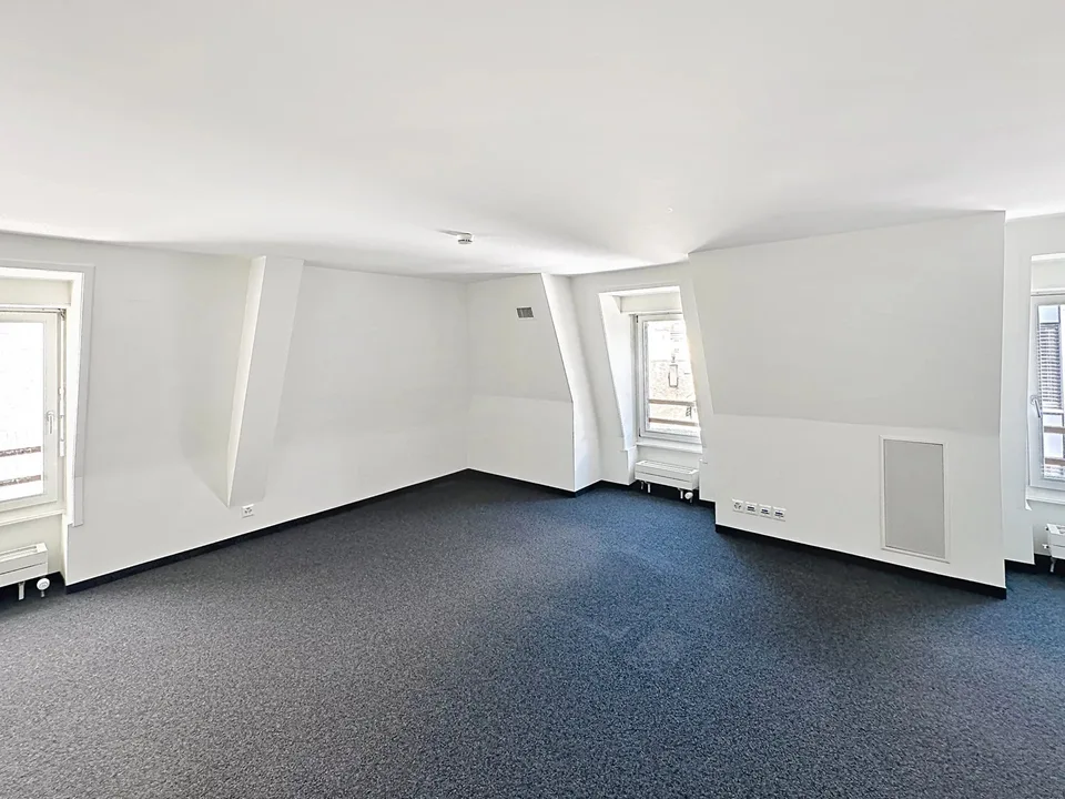 Exceptional offices of 1,250 m² in the heart of Nyon – photo 3 of 11